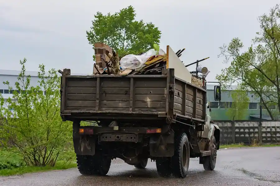 How Hauling Services Support Commercial Property Cleanups in Oklahoma City, OK